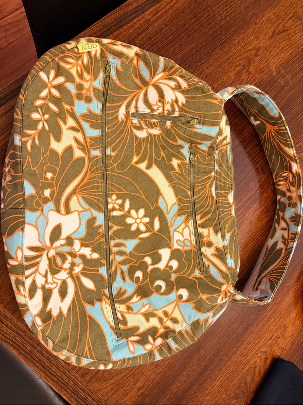 Amy Butler Birdie Sling Bag // Carryall style